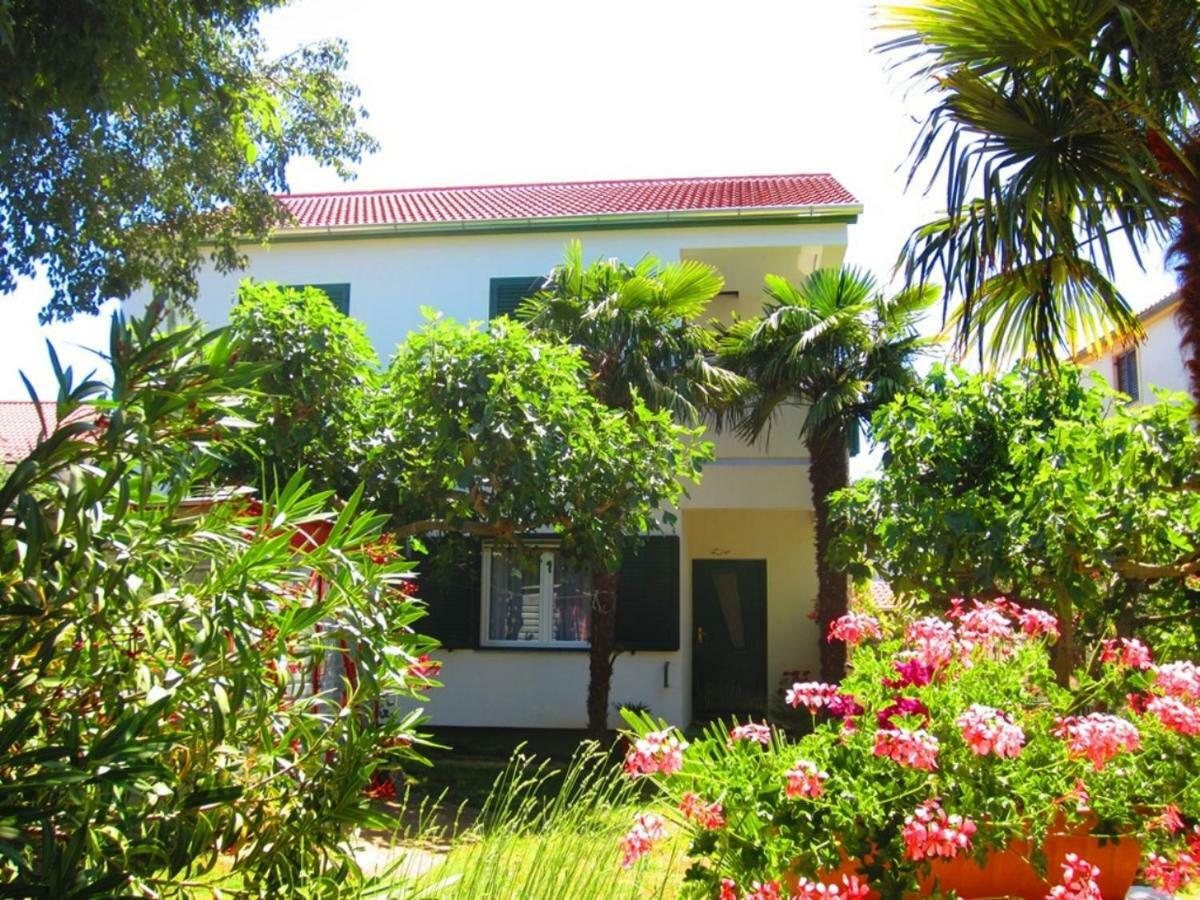 Apartments Fjaka Sveti Filip i Jakov Exterior photo